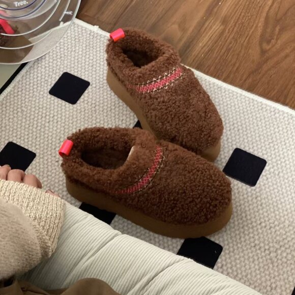 UGG TAZZ BRAID PLATFORM SHEEP FUR SLIPPER - Picture 1 of 9